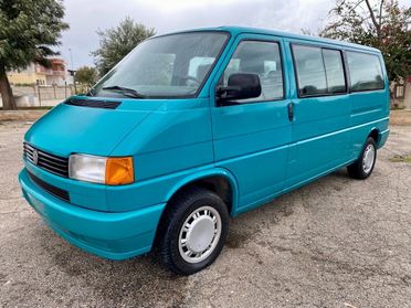 Volkswagen Transporter 2.4 D PL Caravelle GL