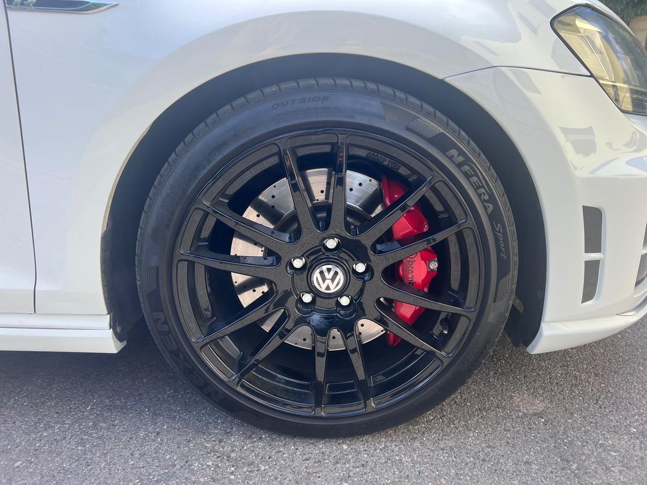 Volkswagen Golf 2.0 TSI R #10432