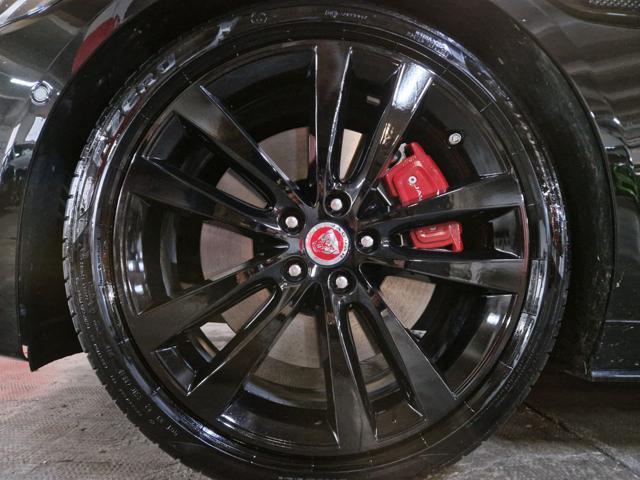 JAGUAR XE 2000 D 204 CV AUT. R-DYNAMIC BLACK EDIT.KM. 13.900