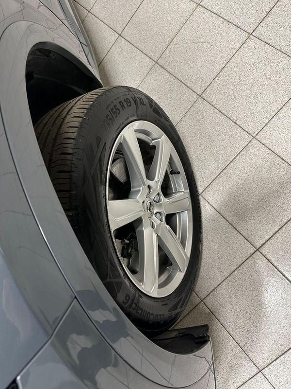 Volvo XC90 XC90 B5 (d) AWD aut. 7 POSTI | IVA ESPOSTA