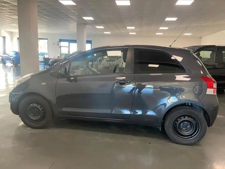 Toyota Yaris 1.0 3 porte