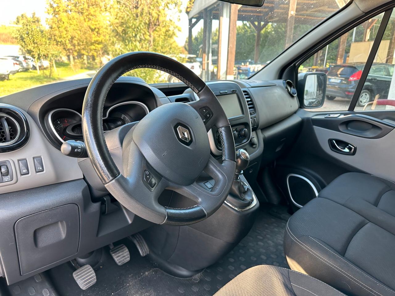 RENAULT TRAFIC 1.6 dCi 125CV 9 POSTI SOLO 112.000 KM. BELLISSIMO PERMUTABILE