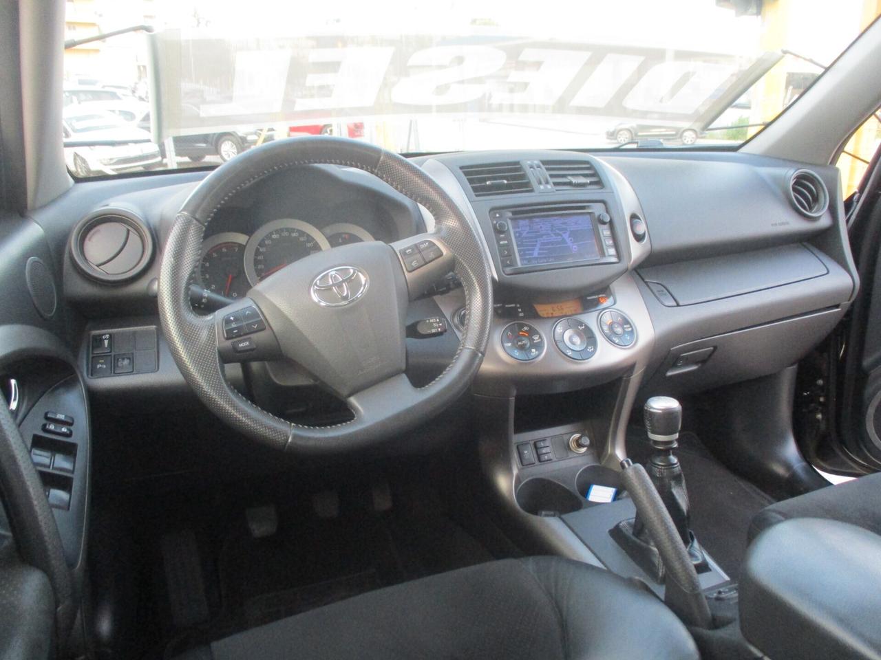 Toyota RAV 4 D-4D 150 CV CON GANGIO TRAINO 2013