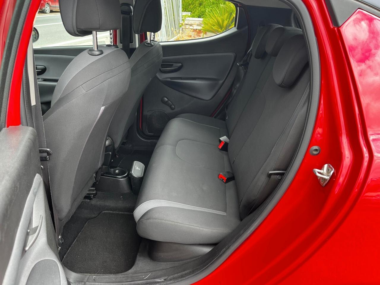 Lancia Ypsilon 1.2 69 CV 5 porte GPL Ecochic Silver