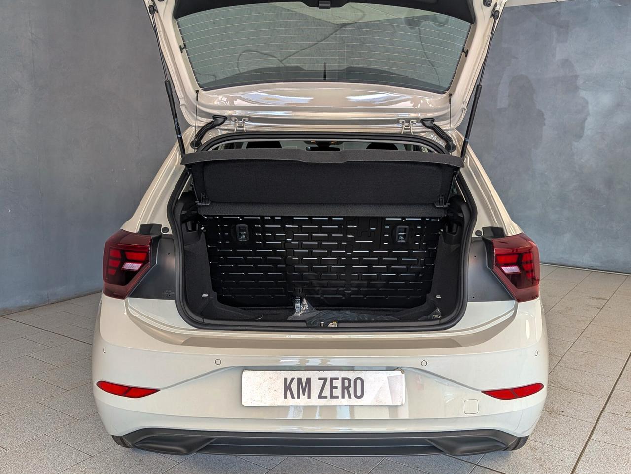 VOLKSWAGEN POLO 1.0 MPI 80CV LIMITED ED. PLUS KM0