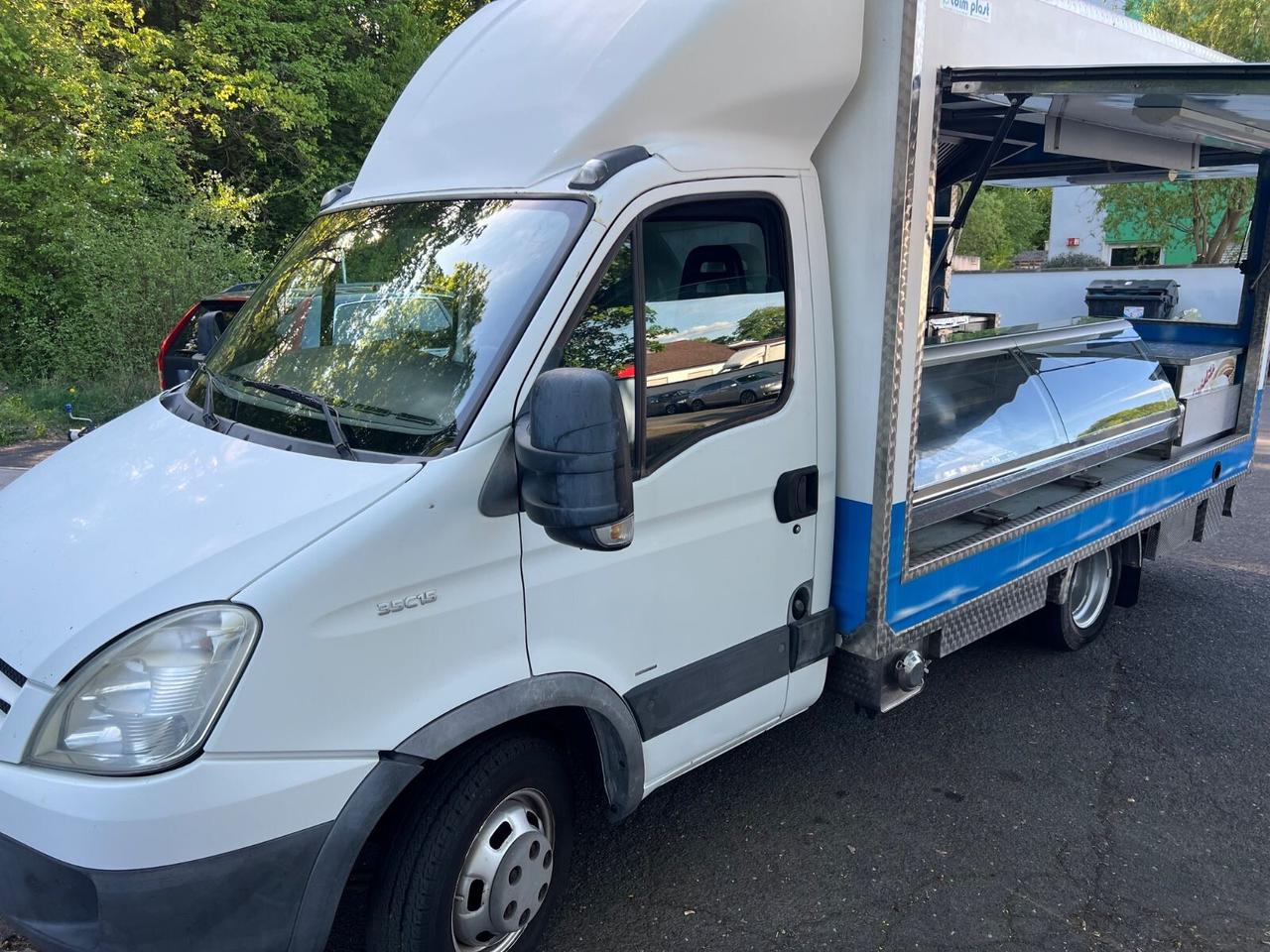 Food truck PESCHERIA Iveco 35C15* pat. B