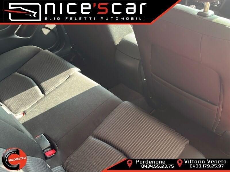 Mazda Mazda3 2.2 Skyactiv-D Exceed