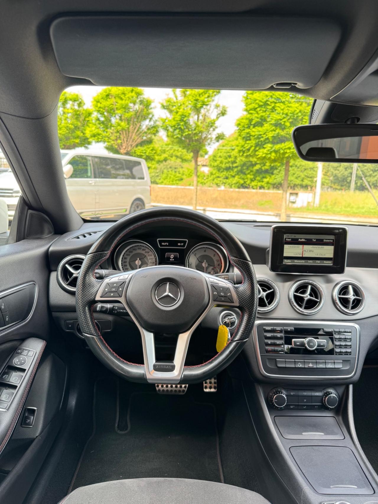 Mercedes-benz CLA 220 CDI Premium Amg