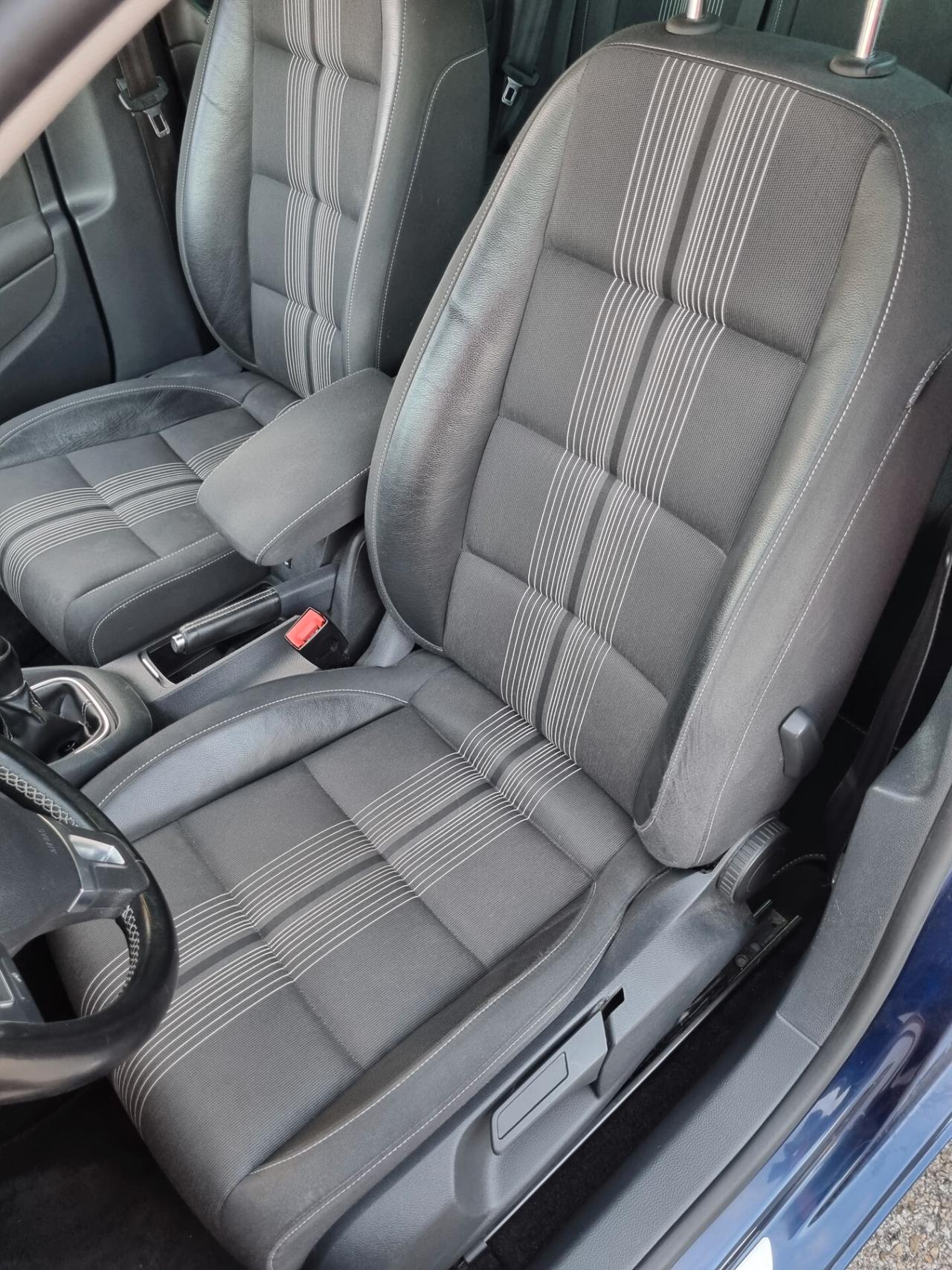 Volkswagen Golf 1.6 TDI DPF 5p. Highline