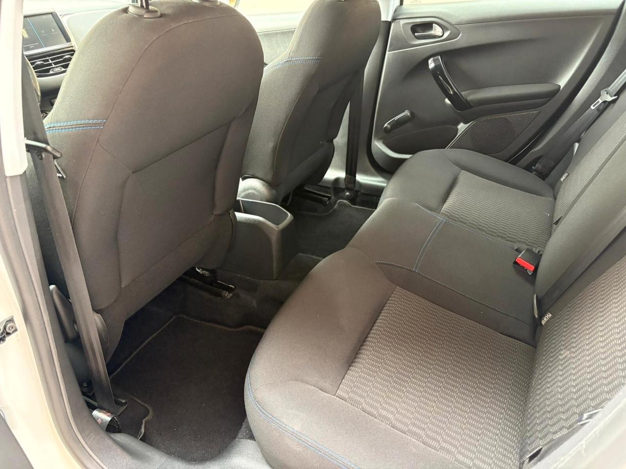 Peugeot 208 PureTech 82 Stop&Start 5 porte Signature