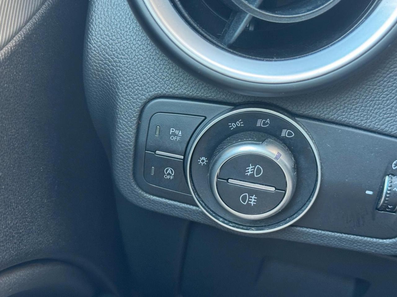 Alfa Romeo Stelvio 2.2 Turbodiesel 180 CV AT8 RWD Business