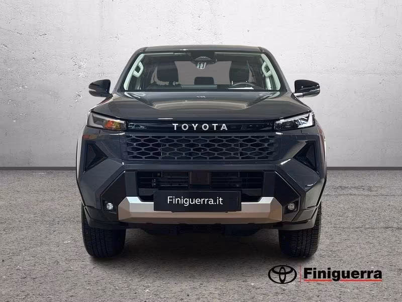Toyota Hilux 2.8 DIESEL MILD HYBRID 48V 204 CV AUTOMATICO PREMIUM