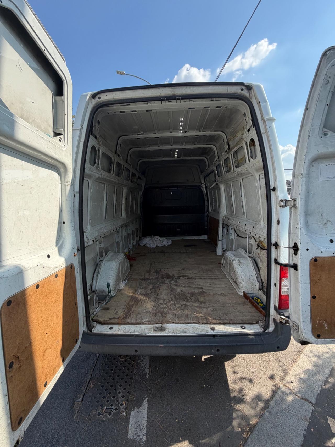 Ford Transit Courier 350l VAN 2.2.