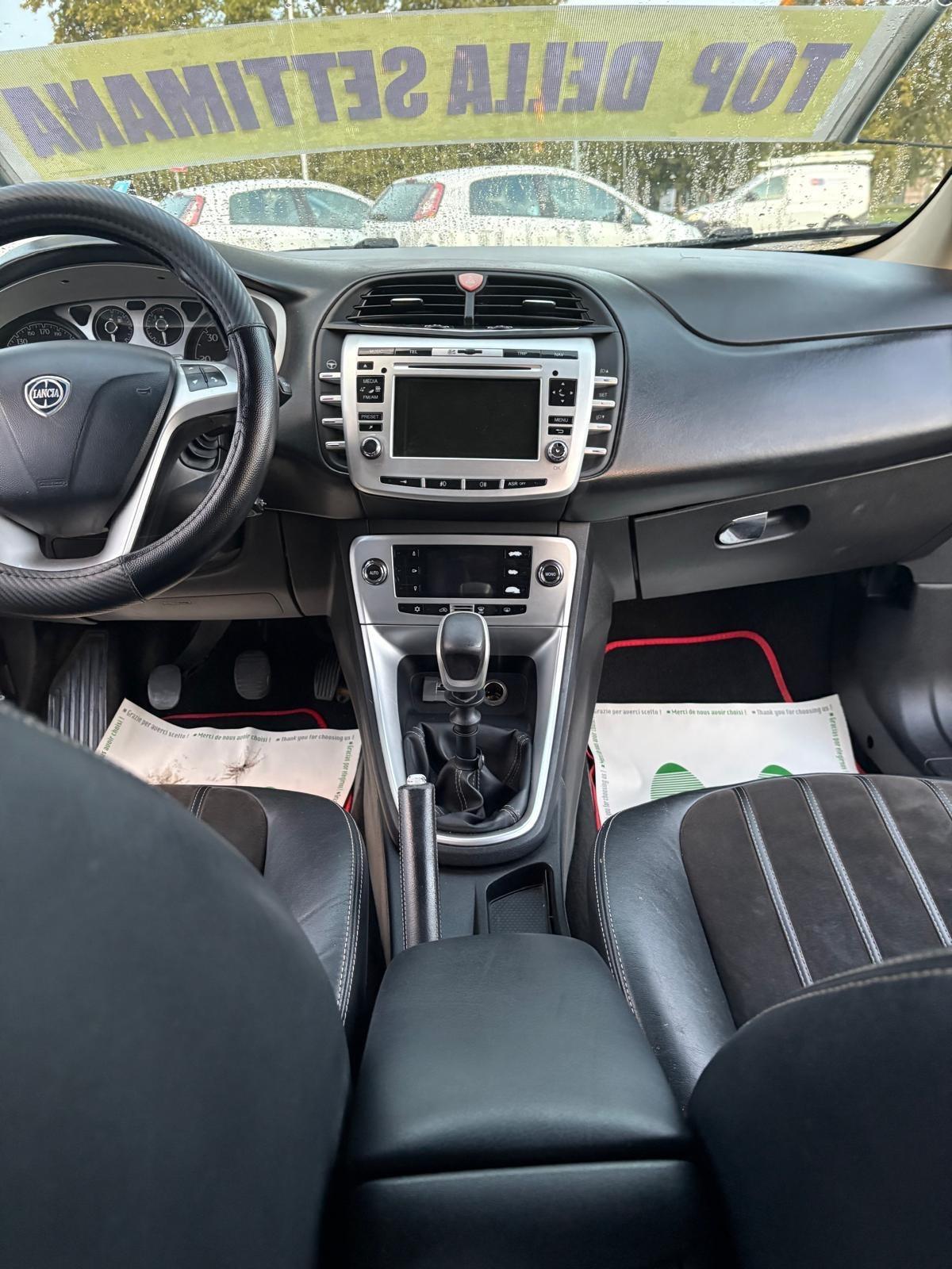 Lancia Ypsilon Delta III 2008 1.6 mjt argento 120cv