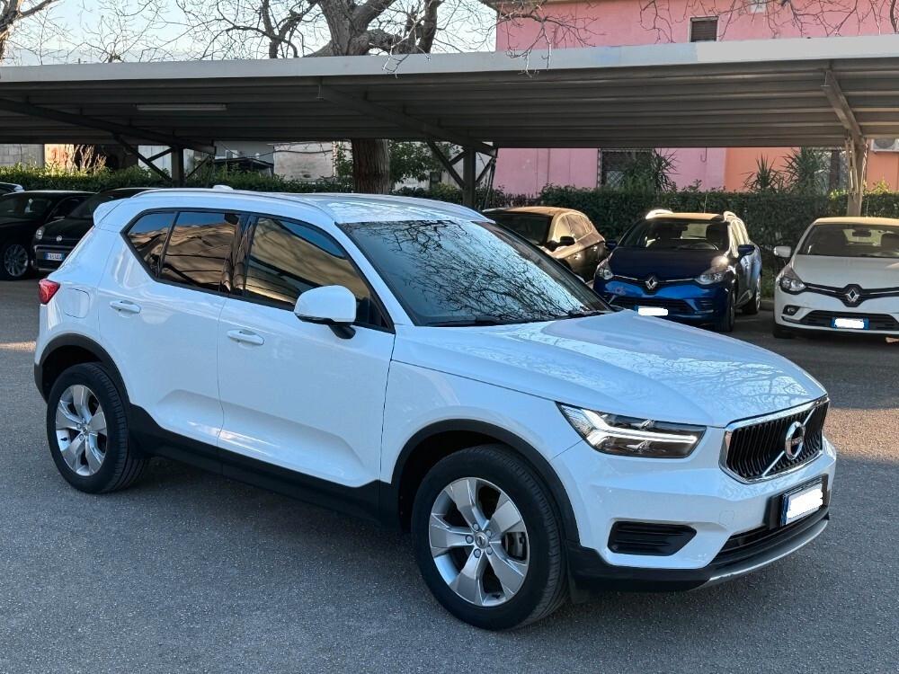 Volvo XC40 D3 AWD Geartronic Momentum