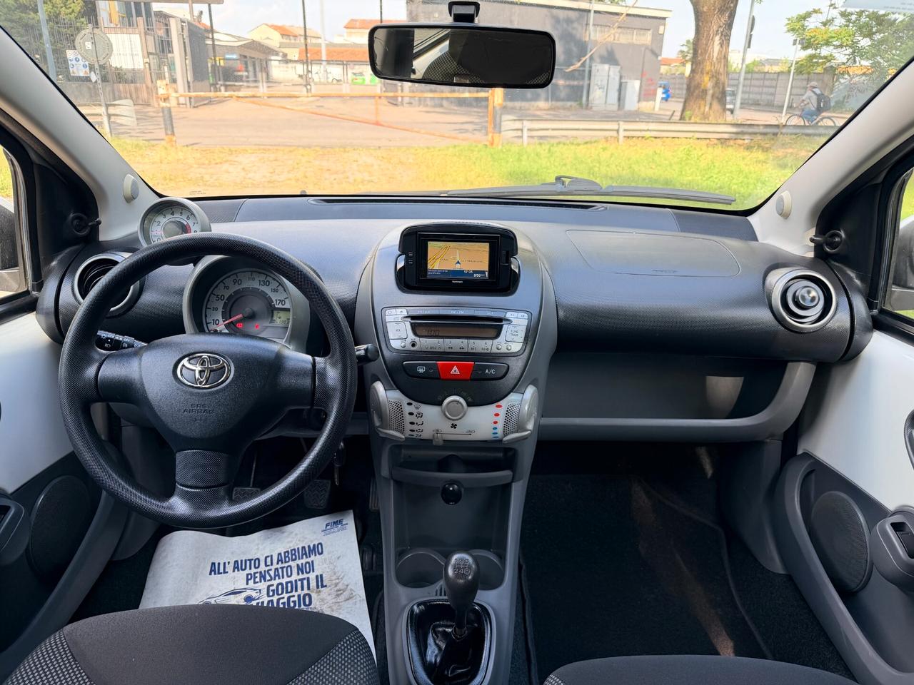 Toyota Aygo 1.0 12V VVT-i 5 porte Sol Connect