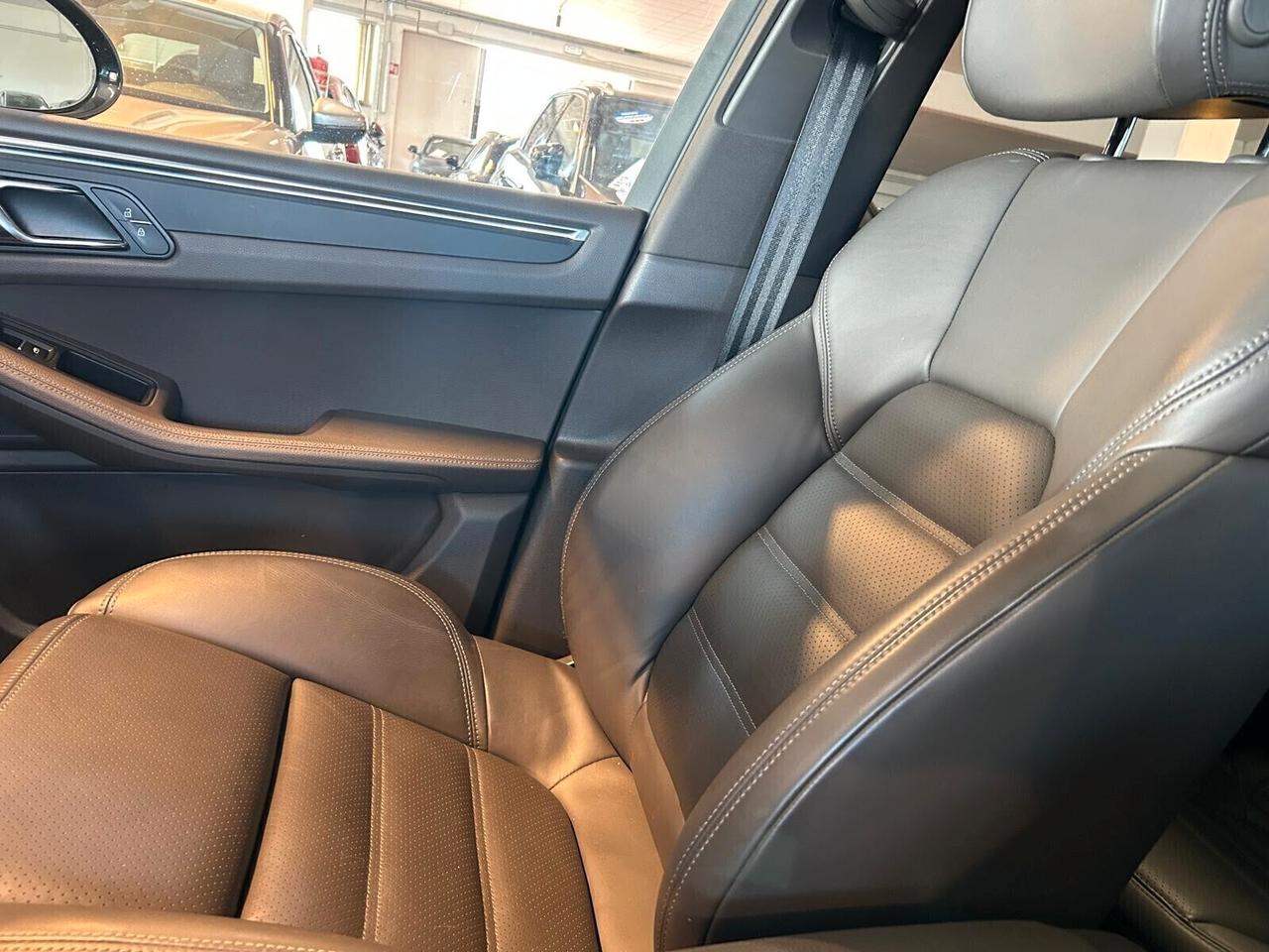 Porsche Macan 2.0 265 cv PDK UNICO PR.