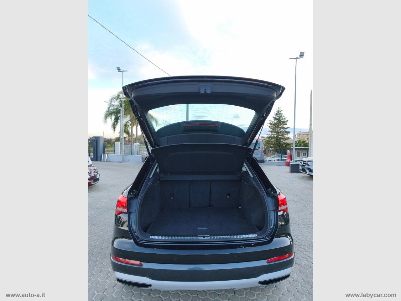 AUDI Q3 35 TDI S tronic Business Advanced