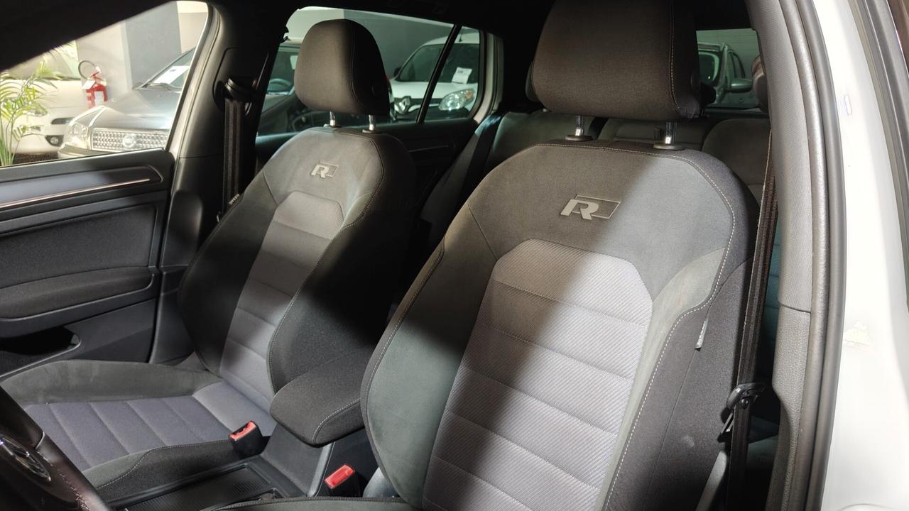 Volkswagen Golf 2.0 TDI DSG R-LINE 5p. BlueMotion Technology