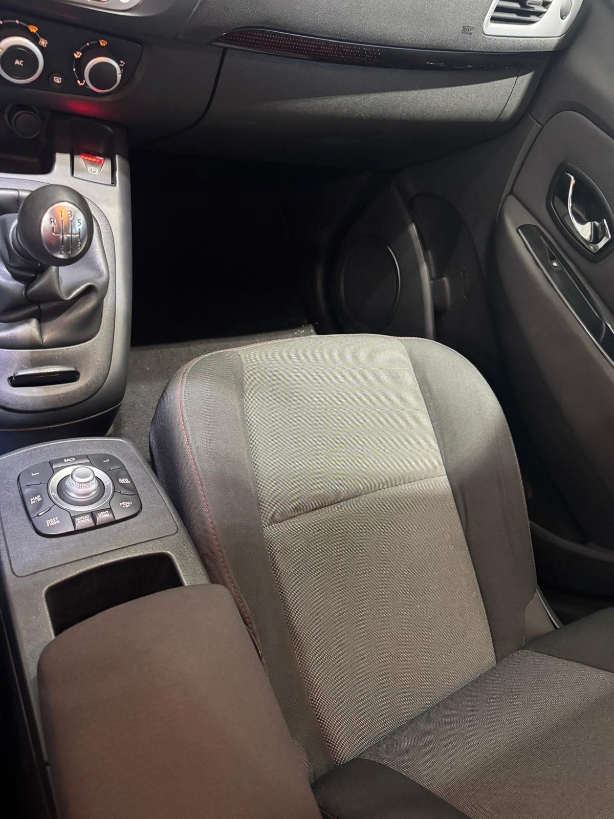 Renault Scenic Scénic XMod 1.6 GPL Wave