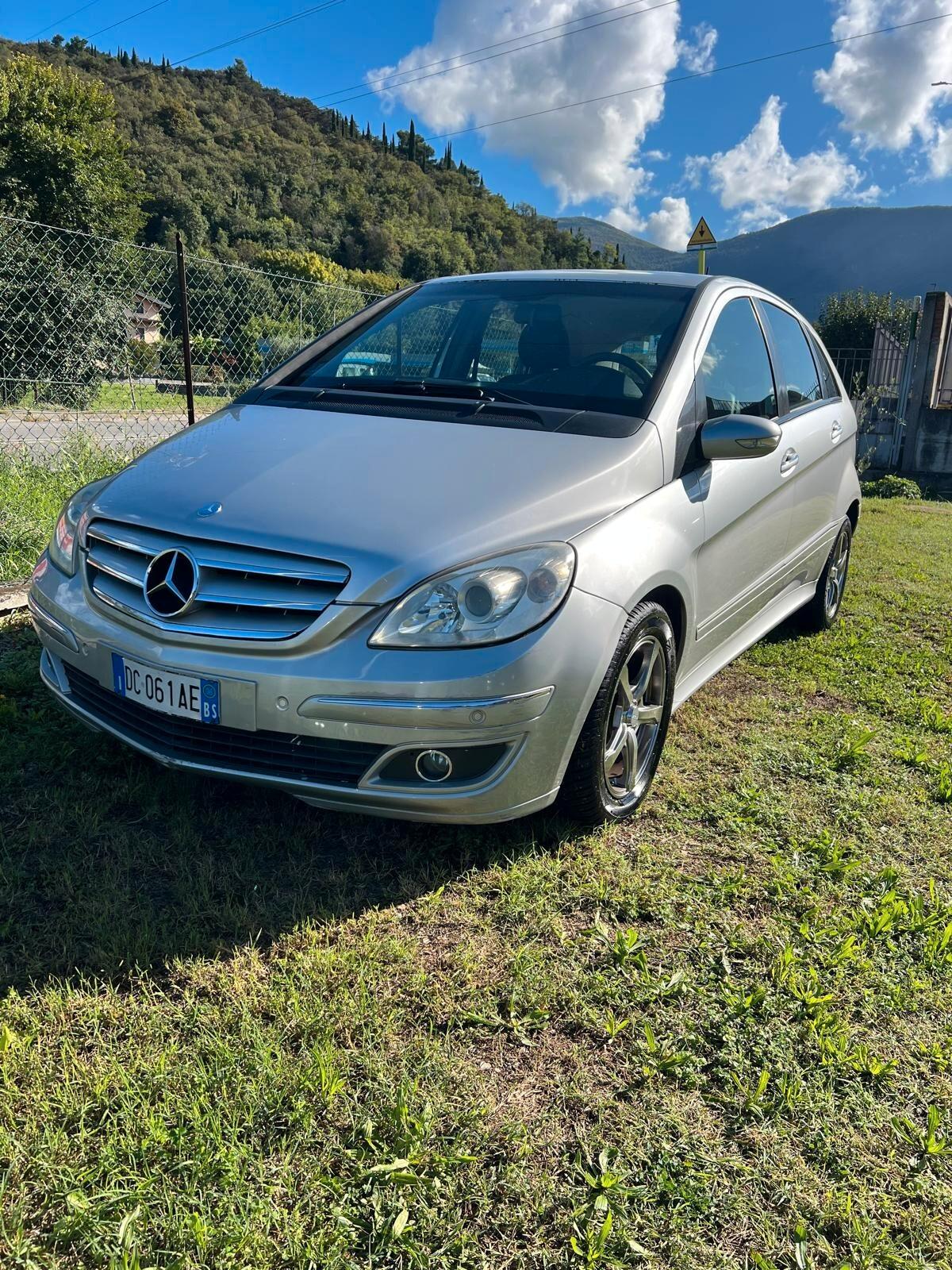 Mercedes-benz B 180 CDI X neopatentati