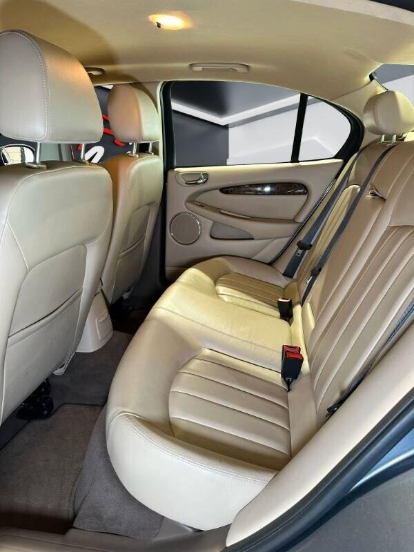 Jaguar X-Type 2.5 V6 24V cat Executive