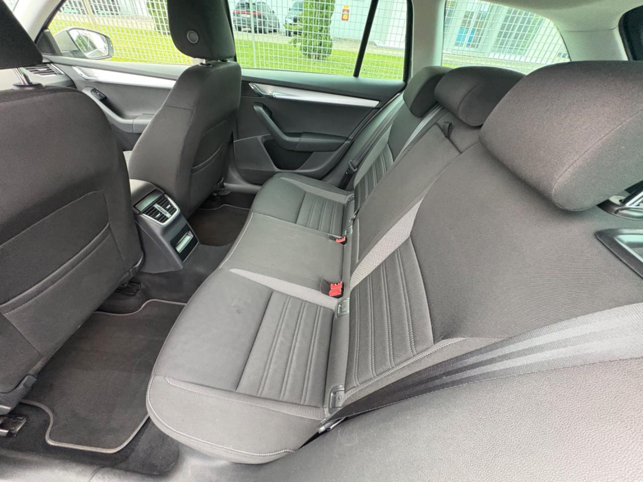 Skoda Octavia 1.4 TSI Wagon Executive G-Tec 2017