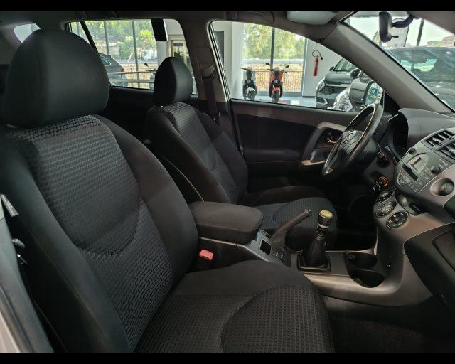 TOYOTA RAV 4 MY23 RAV4 Crossover 2.2 D-4D 136 CV DPF Sol