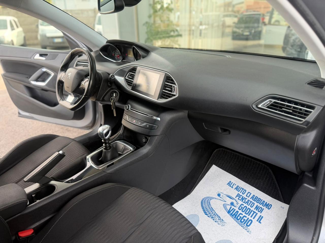 Peugeot 308 PureTech Turbo 130 S&S SW Allure