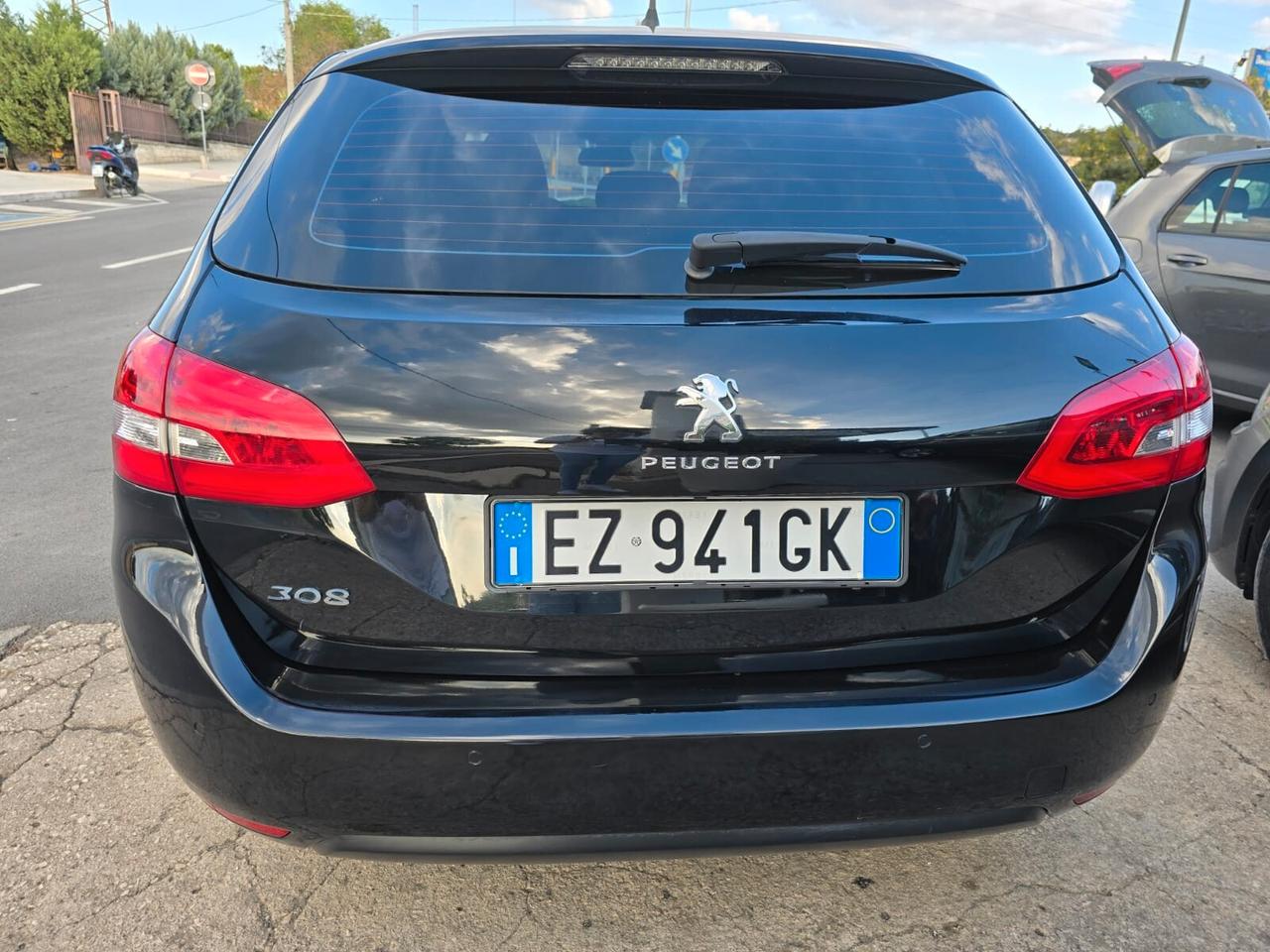 Peugeot 308 BlueHDi 120 S&S EAT6 SW Business