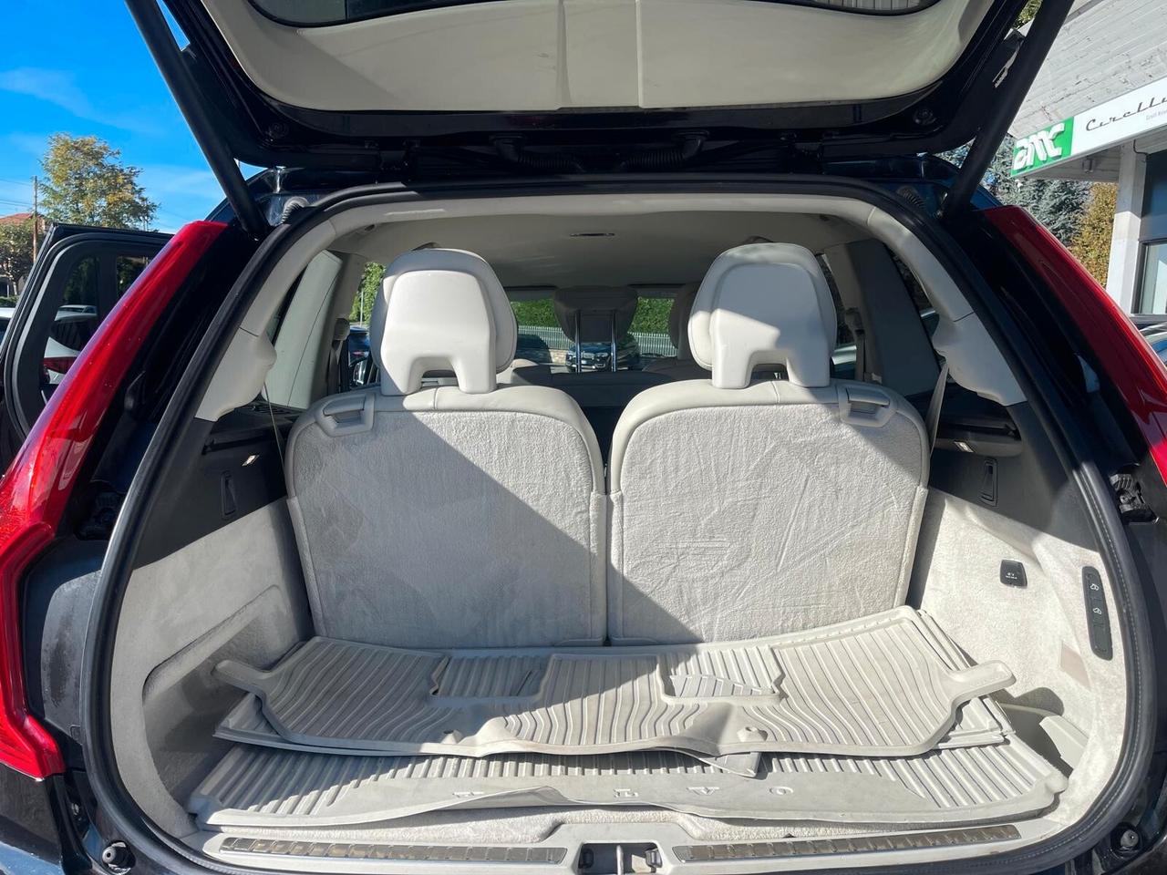 Volvo XC 90 XC90 D5 AWD Geartronic 7 posti Momentum