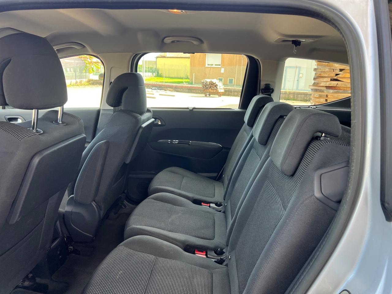 Peugeot 5008 1.6 VTi 120CV 7 POSTI - GANCIO TRAINO