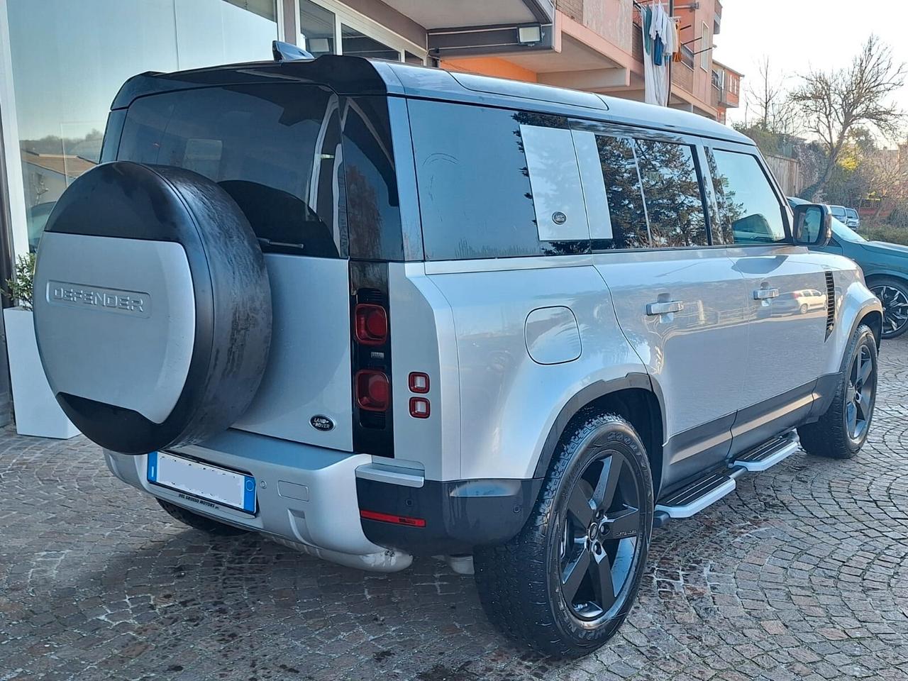 Land Rover Defender 110 2.0 SD4 240CV AWD Auto 72 Yrs. WEB Edition