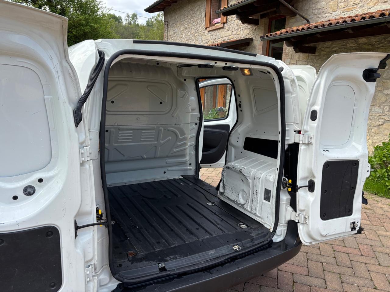 Fiat Fiorino 1.3 MJT 95CV Cargo SX