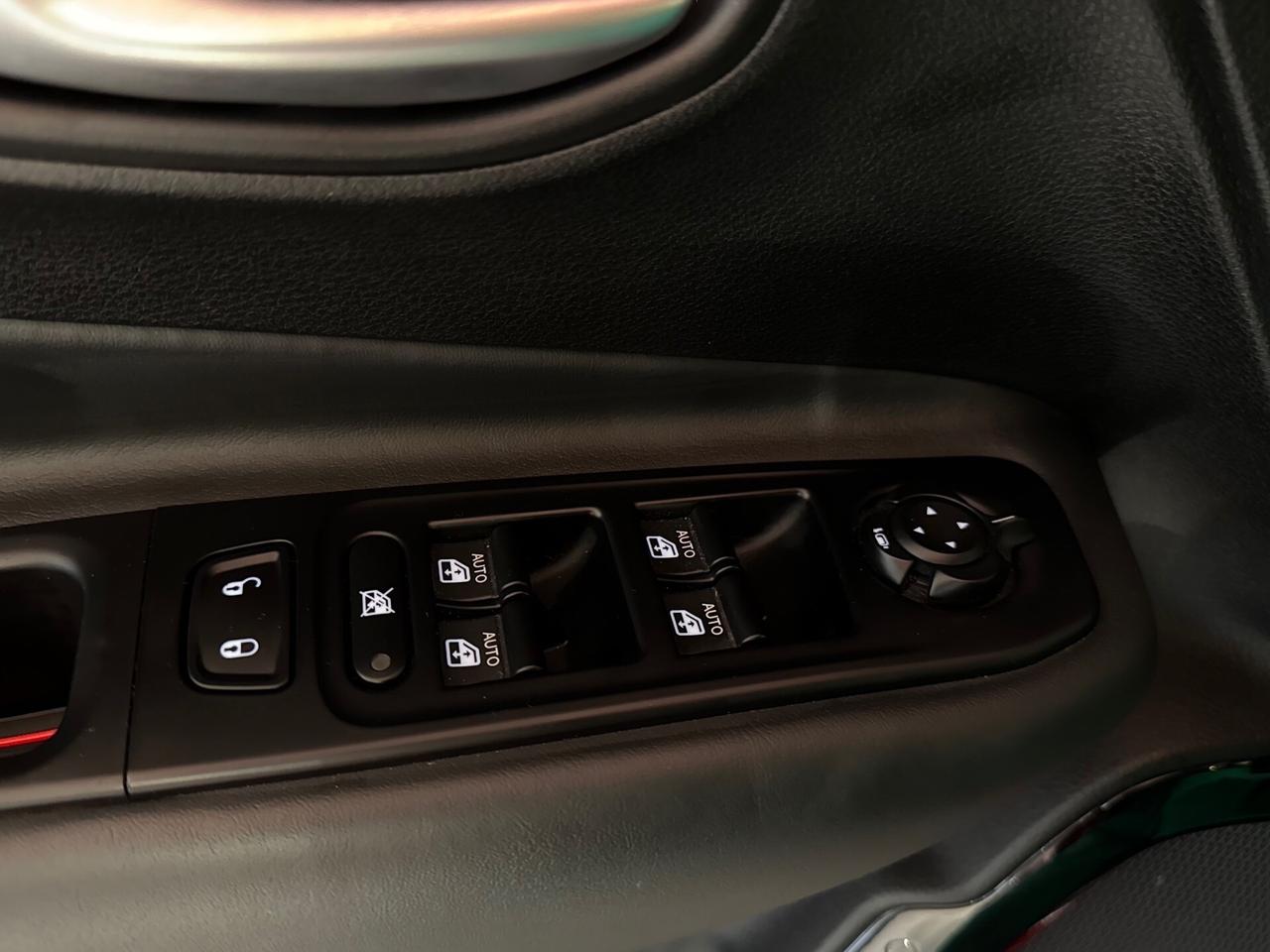 Jeep Renegade 1.6 Mjt DDCT 120 CV Night Eagle