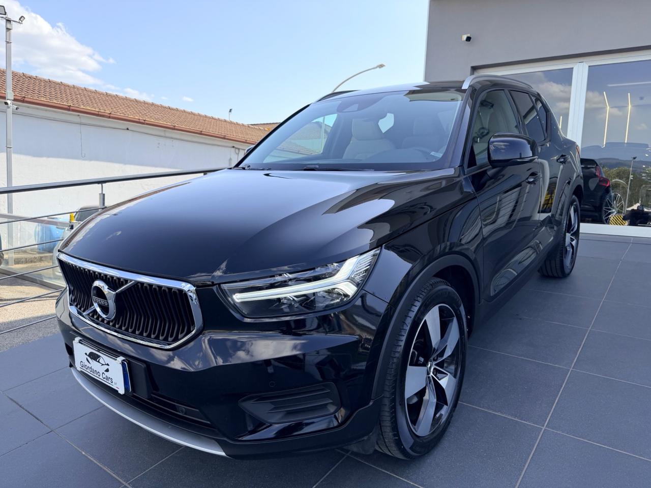 Volvo XC40 D3 AWD Geartronic Momentum in garanzia