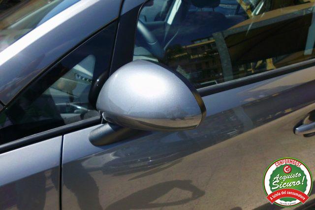 OPEL Corsa 1.2 5 porte Cosmo