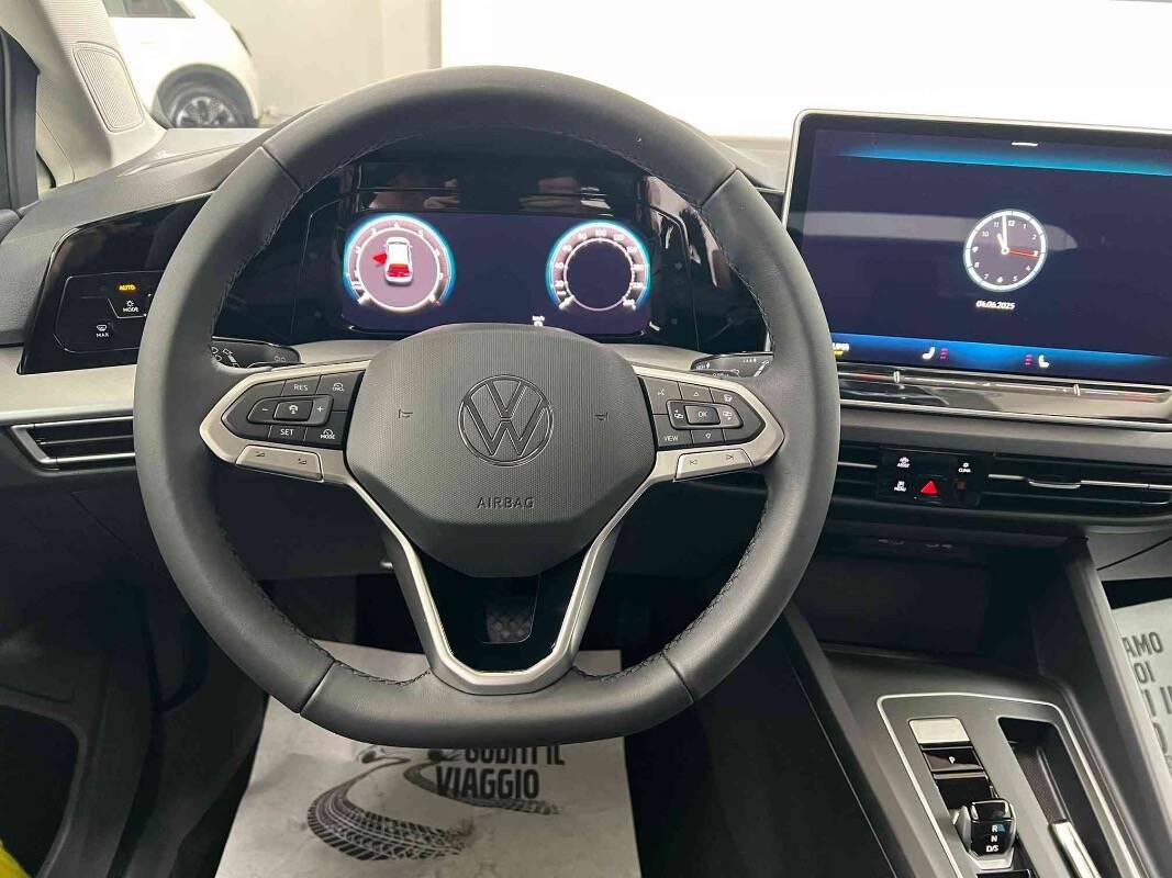 Volkswagen Golf 1.5 etsi Life 115cv dsg