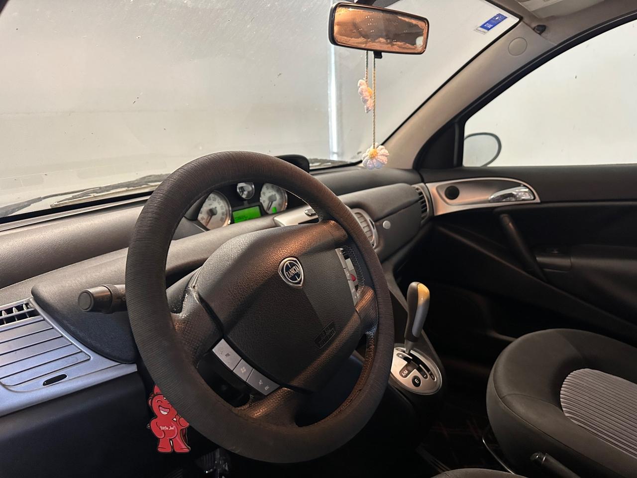 LANCIA YPSILON 1.3 MJT AUTOMATICA 75CV