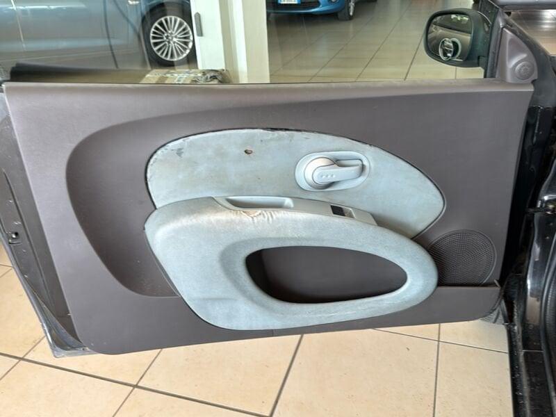 Nissan Micra Micra CC 1.4 Sport