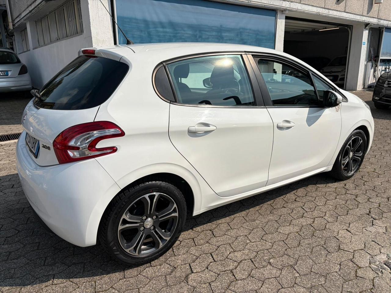 Peugeot 208 1.2 VTi 82 CV 5 porte Allure*EURO5*NEOPATENTATI