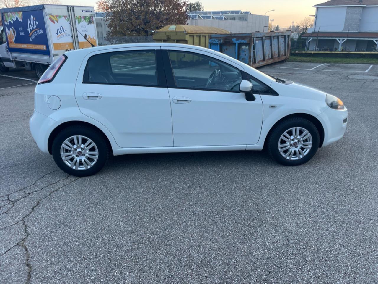 Fiat Punto 1.3 MJT IVA bene per neopatentati