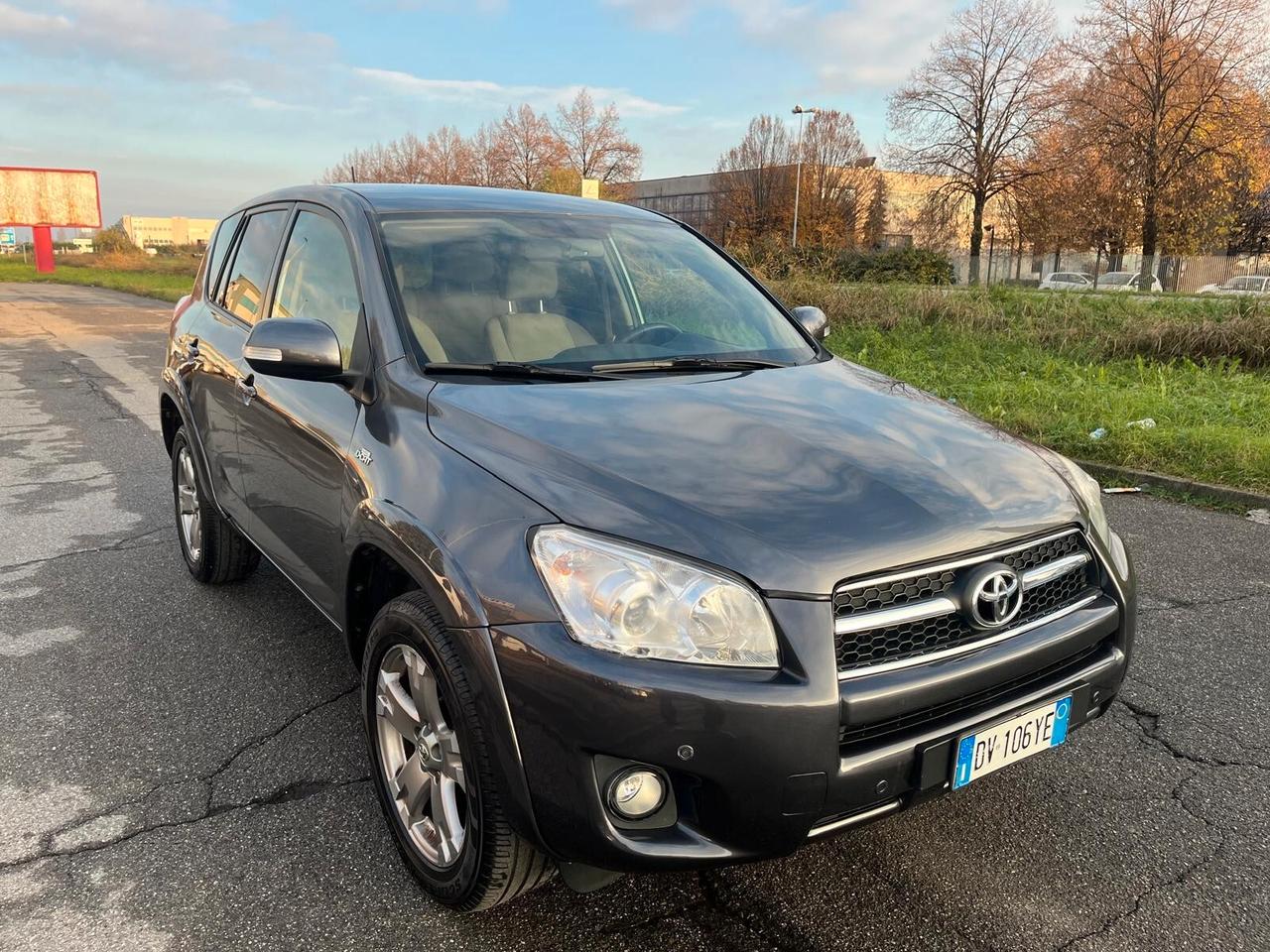 Toyota RAV 4 RAV4 2.2 D-Cat 177 CV Luxury