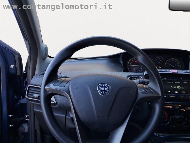 LANCIA Ypsilon 1.0 FireFly 5 porte S&S Hybrid Ecochic Silver
