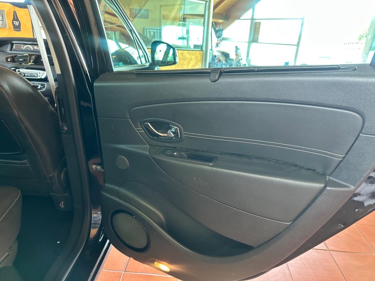 Renault Scénic XMod 1.5 dCi 110CV Bose