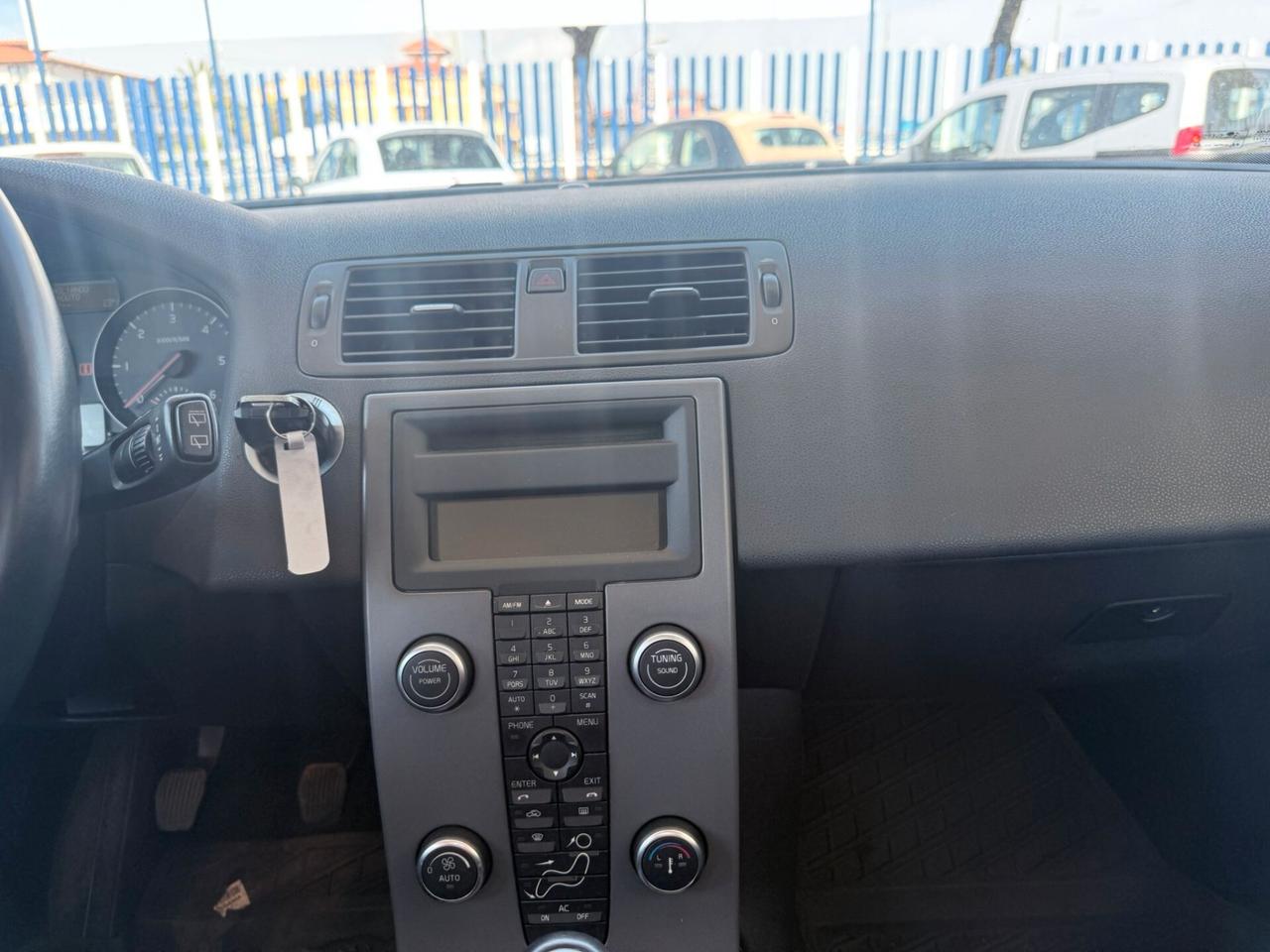 Volvo V50 D2 R-design