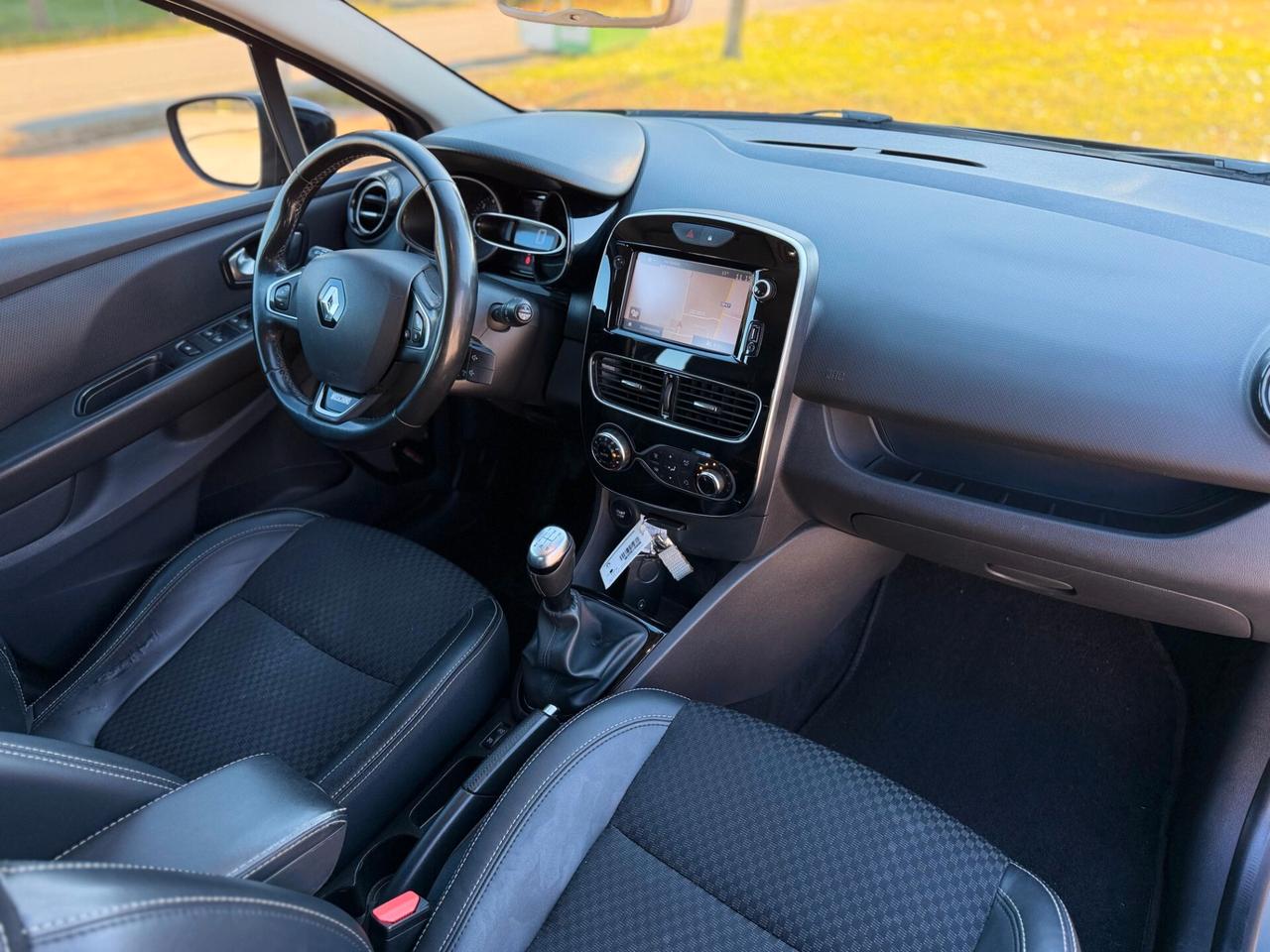 Renault Clio 1.5 dCi 5 porte Moschino Intens neopatentati