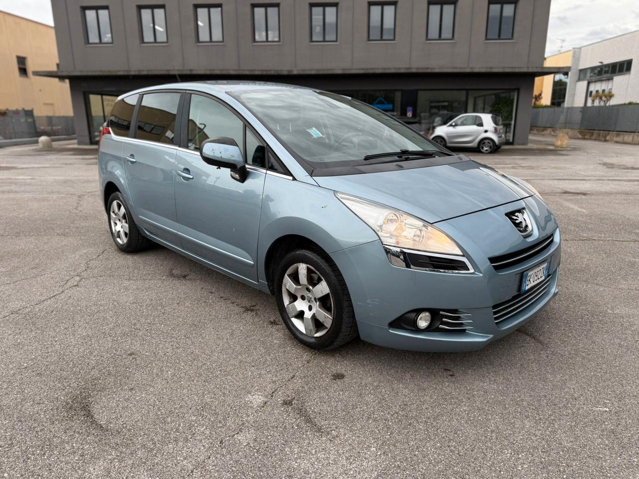 PEUGEOT 5008 2.0 D 7 POSTI 2011 12 MESI DI GARANZIA