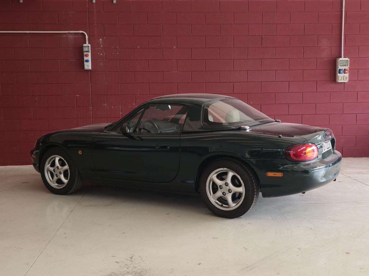 Mazda MX-5 1.8i 16V - Hard Top - Nardi Torino