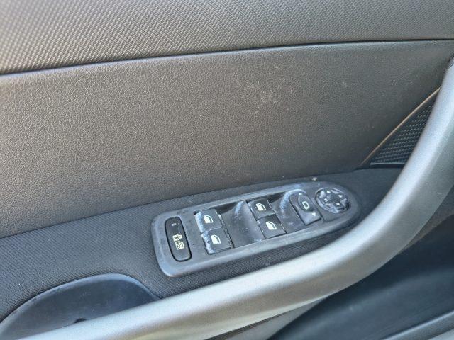 PEUGEOT 308 1.6 HDi 110CV Tecno 2-Tronic Automatica